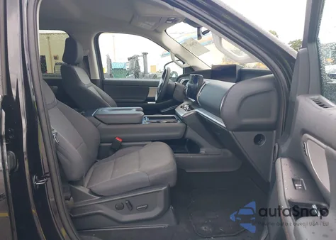 2025 Ford Expedition Active z USA, uszkodzony, nr VIN 1FMJU1H83SEA29809